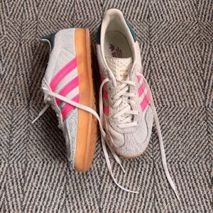 Adidas Gazelle Indoor Shoe Off White/ Lucid Pink/ Gum Size 8